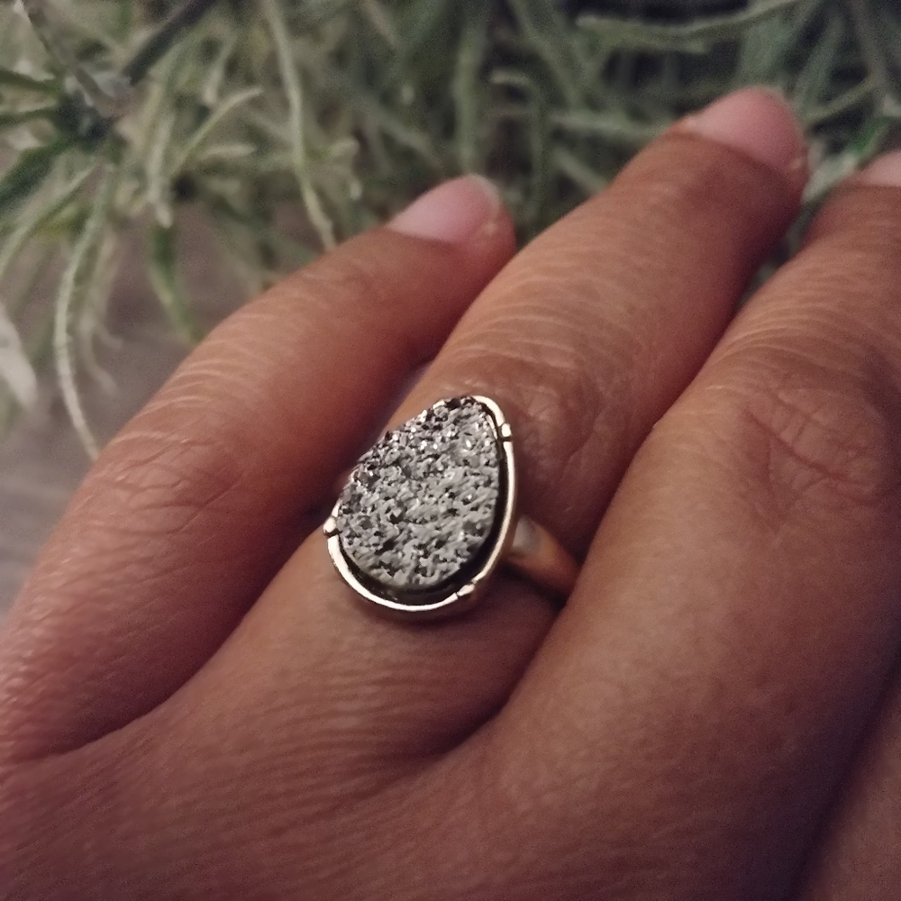 Silver and Gold Tone Ring Tear Drop Size 8